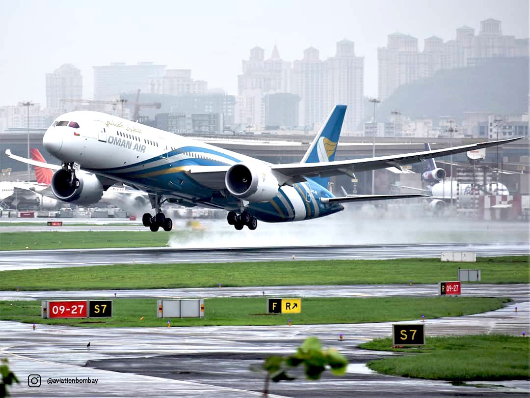 Airport international flights. Take the Air. Oman Air Wallpapers. Take from Air.