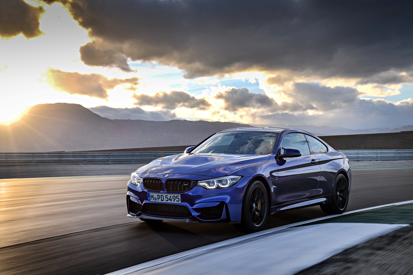 2018 BMW M4 CS 2 Of Gears