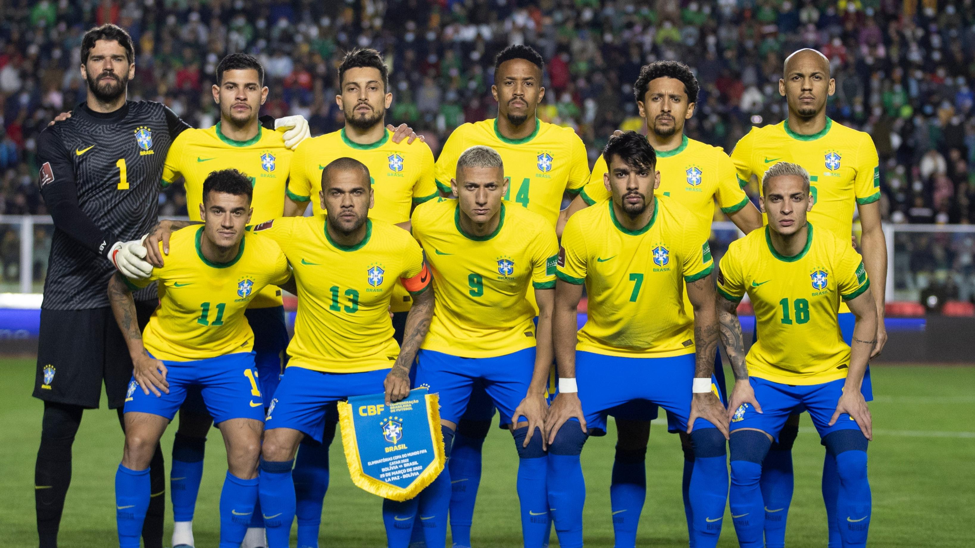 Brazil team picture football 2022 hi-res stock photography and