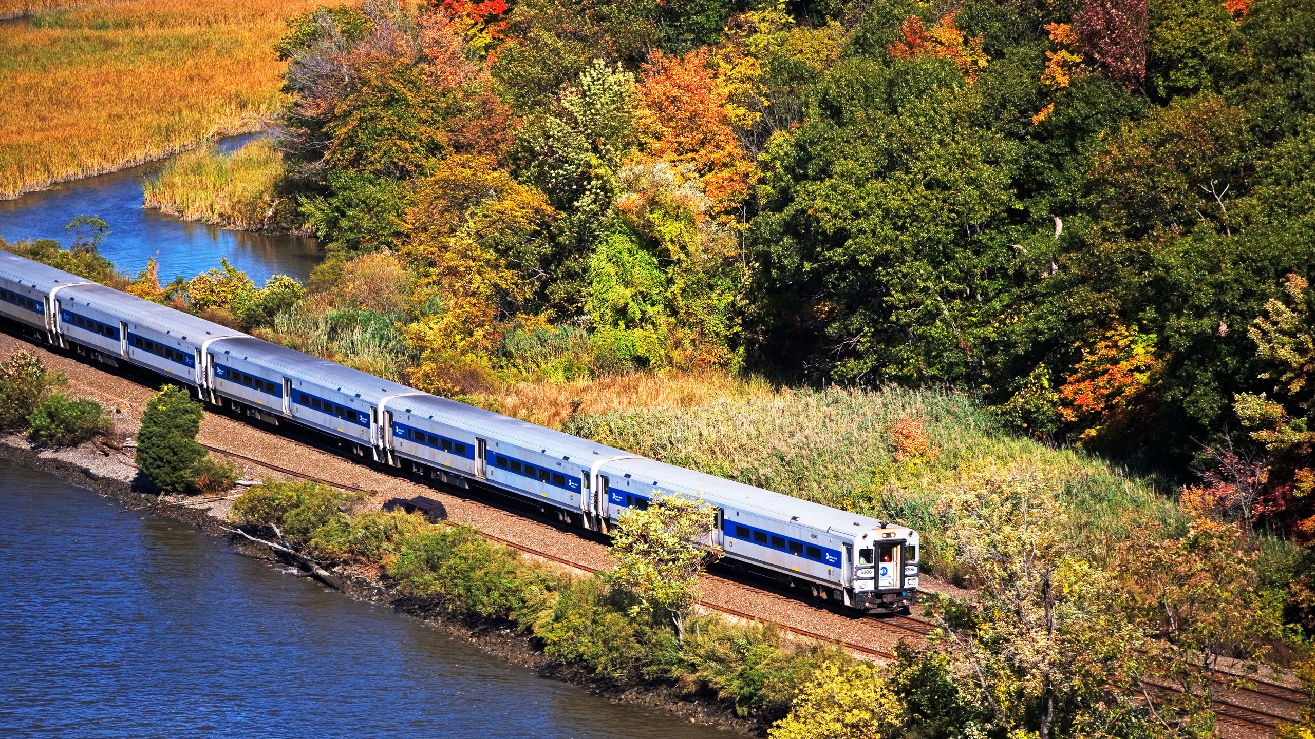 How to See the Best of the Northeast's Fall Foliage by Train. Condé Nast Traveler