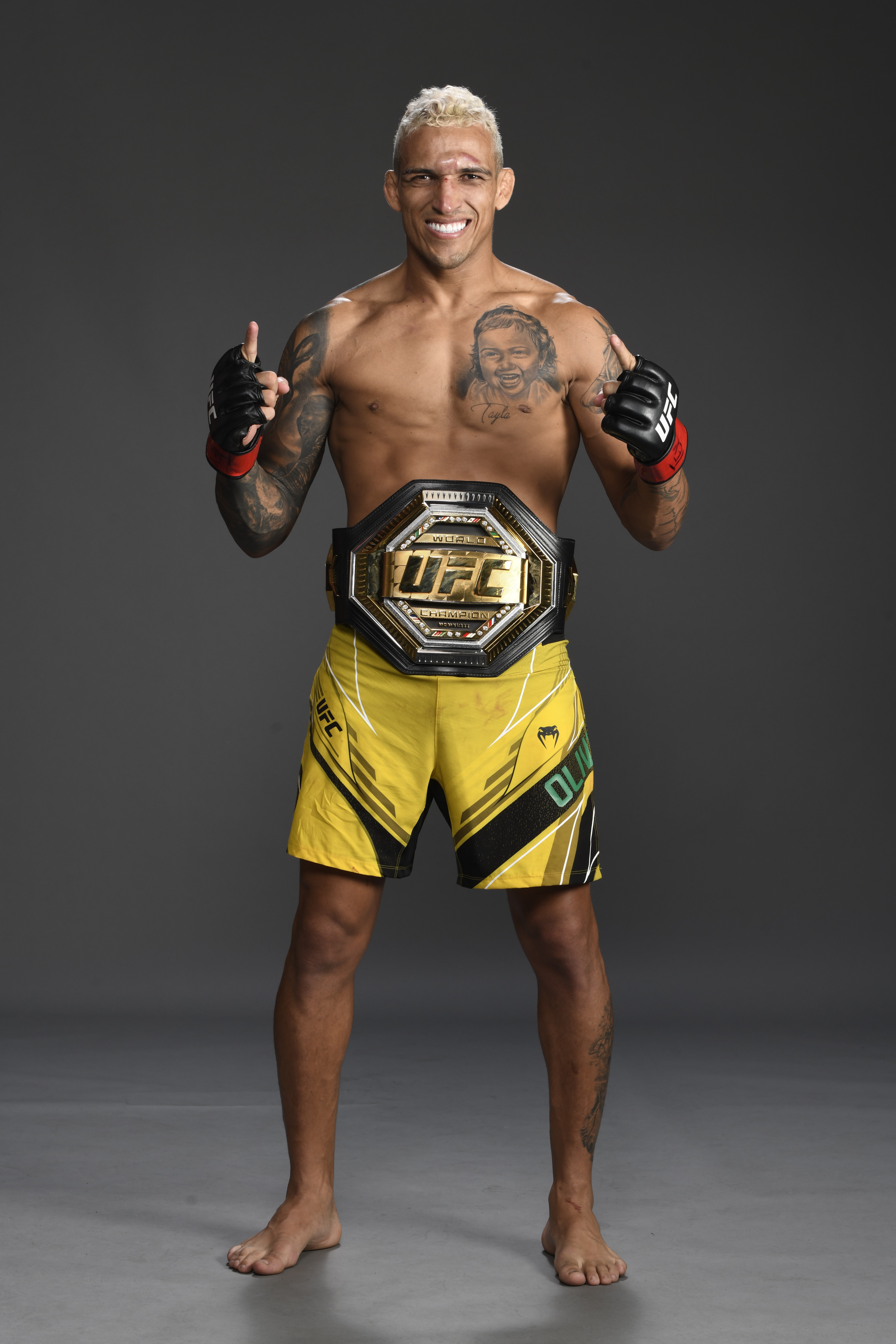 Charles do Bronx prevê possível luta contra Conor McGregor: Ele tem um jogo só, e eu tenho várias armas