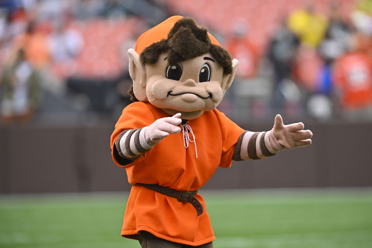 Cleveland Browns painted an angry 'Brownie the Elf' logo at midfield for 2022 season