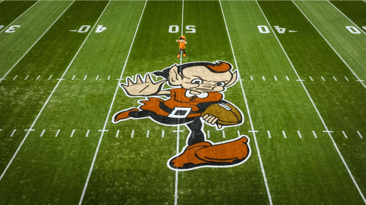 Download Cleveland Browns' Brownie The Elf Wallpaper