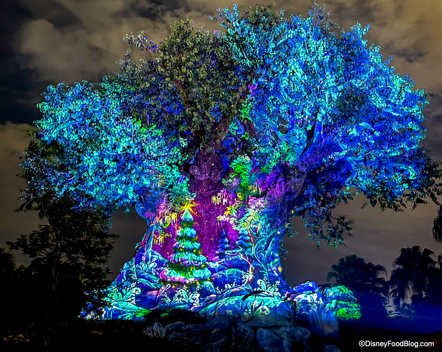 Our FREE Gift to YOU! 25 Holiday Disney World Wallpaper From DFB!. the disney food blog