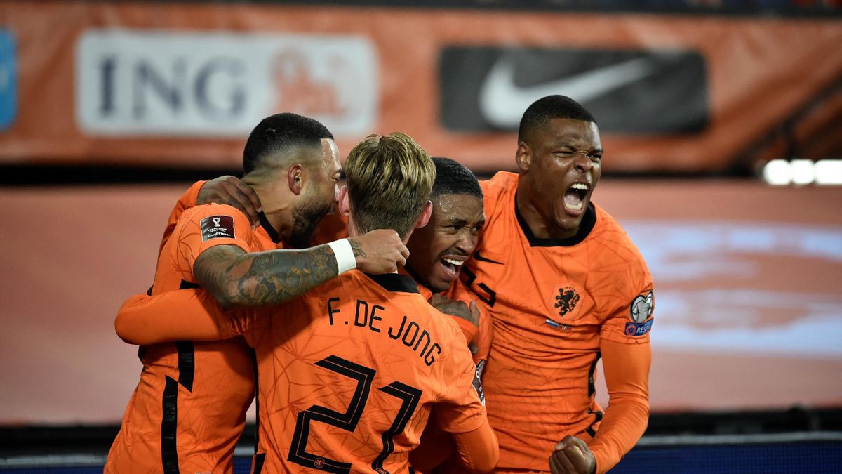 Steven Bergwijn and Memphis Depay break Norway hearts and send Netherlands to Qatar with late strikes