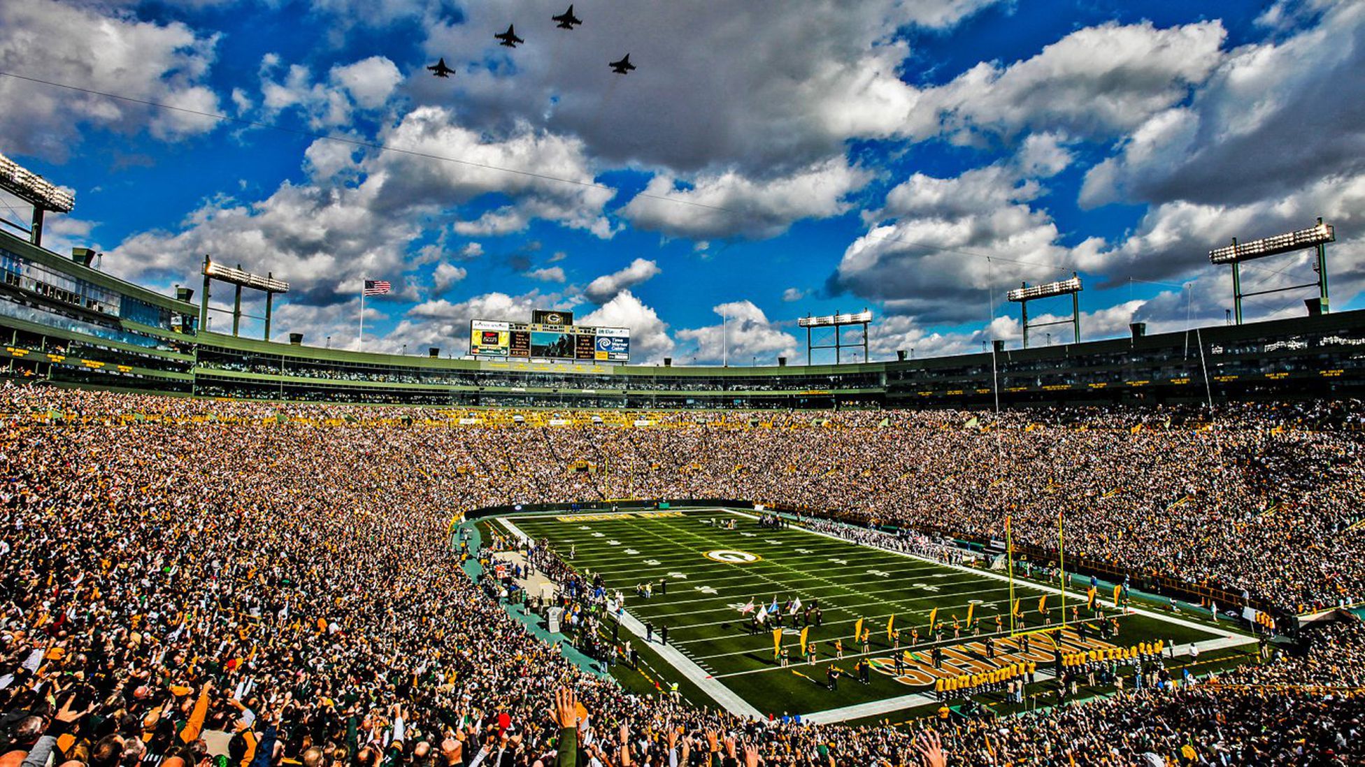 Msg field. Стадион Грин Бэй Пэкерз. Lambeau field (Green Bay). Стадион НФЛ поле. NFL Green Bay Packers.