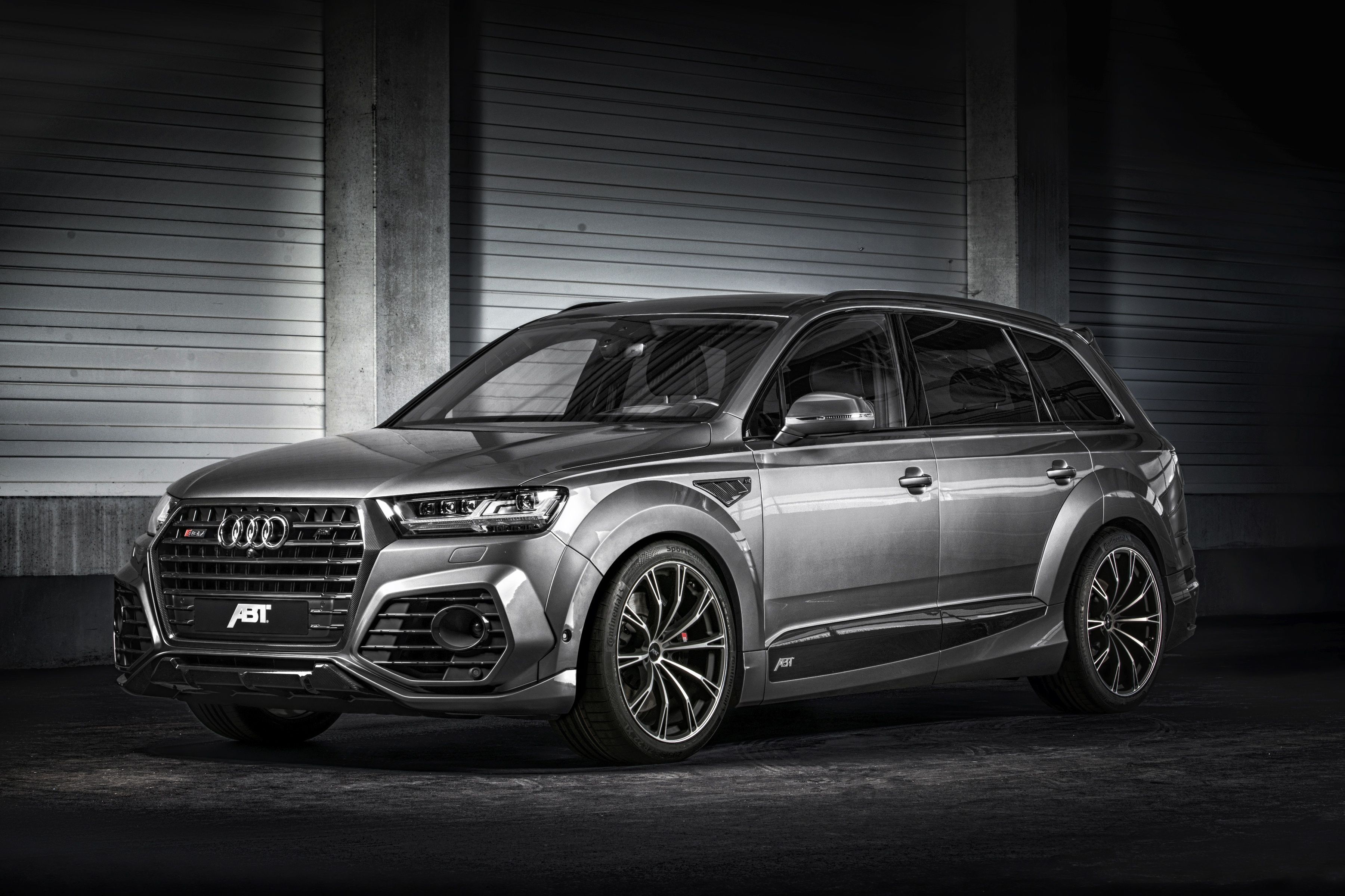 Audi Q7 Wallpaper
