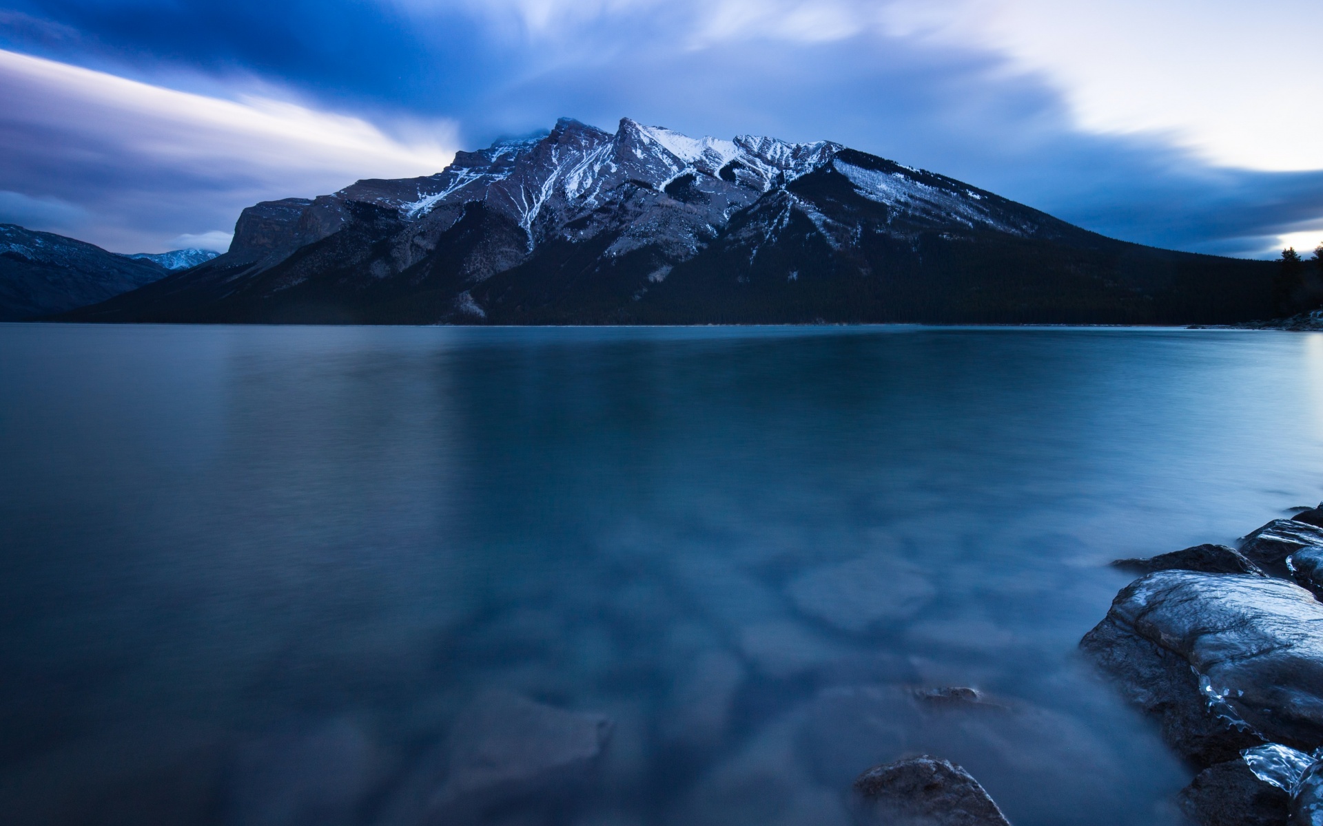 Lake Minnewanka Wallpaper 4K, Banff National Park, Mountains, Landscape, Nature