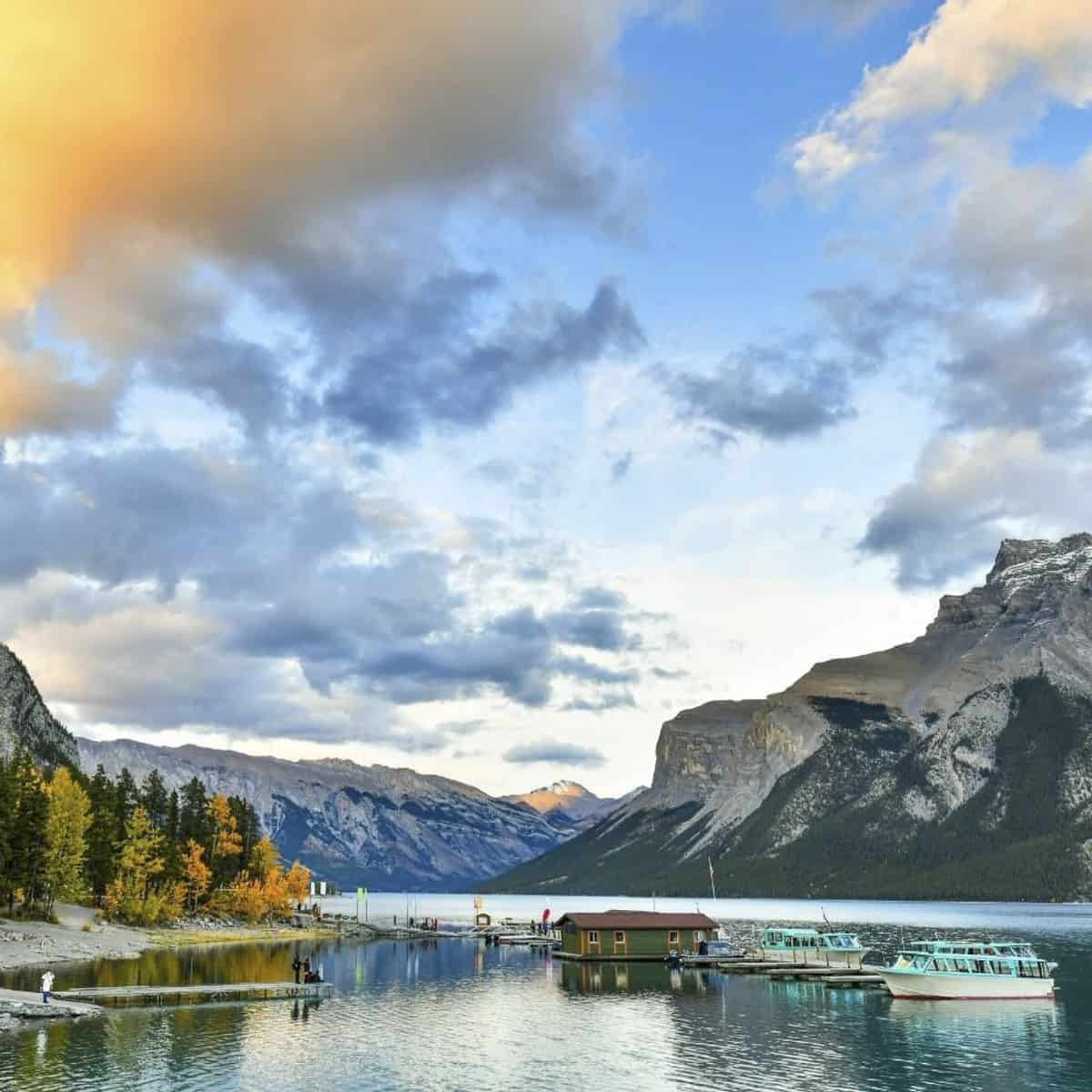 Lake Minnewanka Alberta Wallpapers Wallpaper Cave