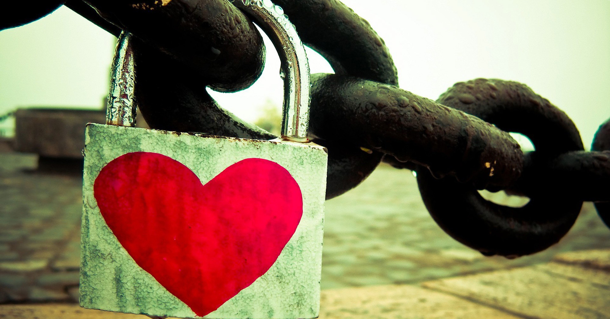 Love Lock Artwork Wallpaper HD / Desktop and Mobile Background