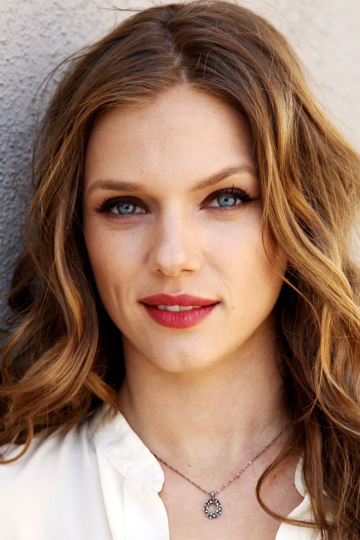 Tracy Spiridakos Hd Tracy Spiridakos Hd