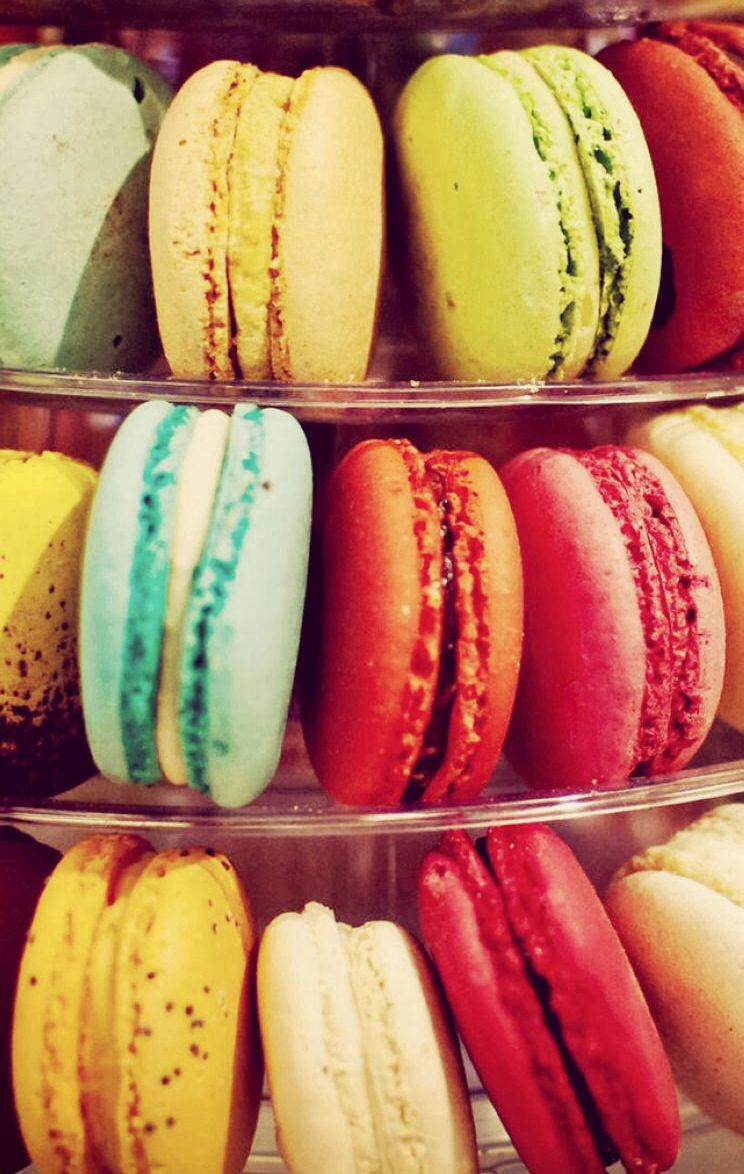 I'm in love with macarons!. Fancy donuts, Food, Macaron wallpaper