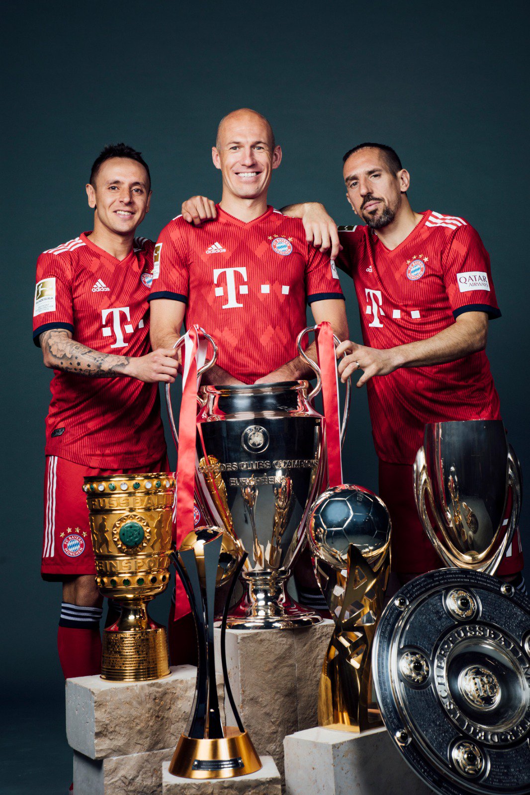 FC Bayern Munich't cry because it's over. Smile because it happened ❤️ #MiaSanMia