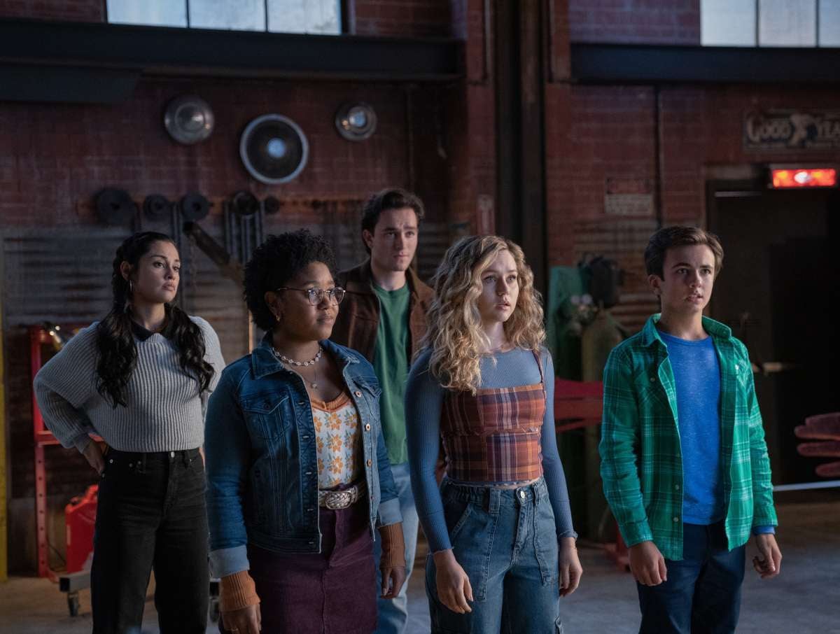 The Justice Society of America Assembles in Stargirl Episode 2.03 Photo