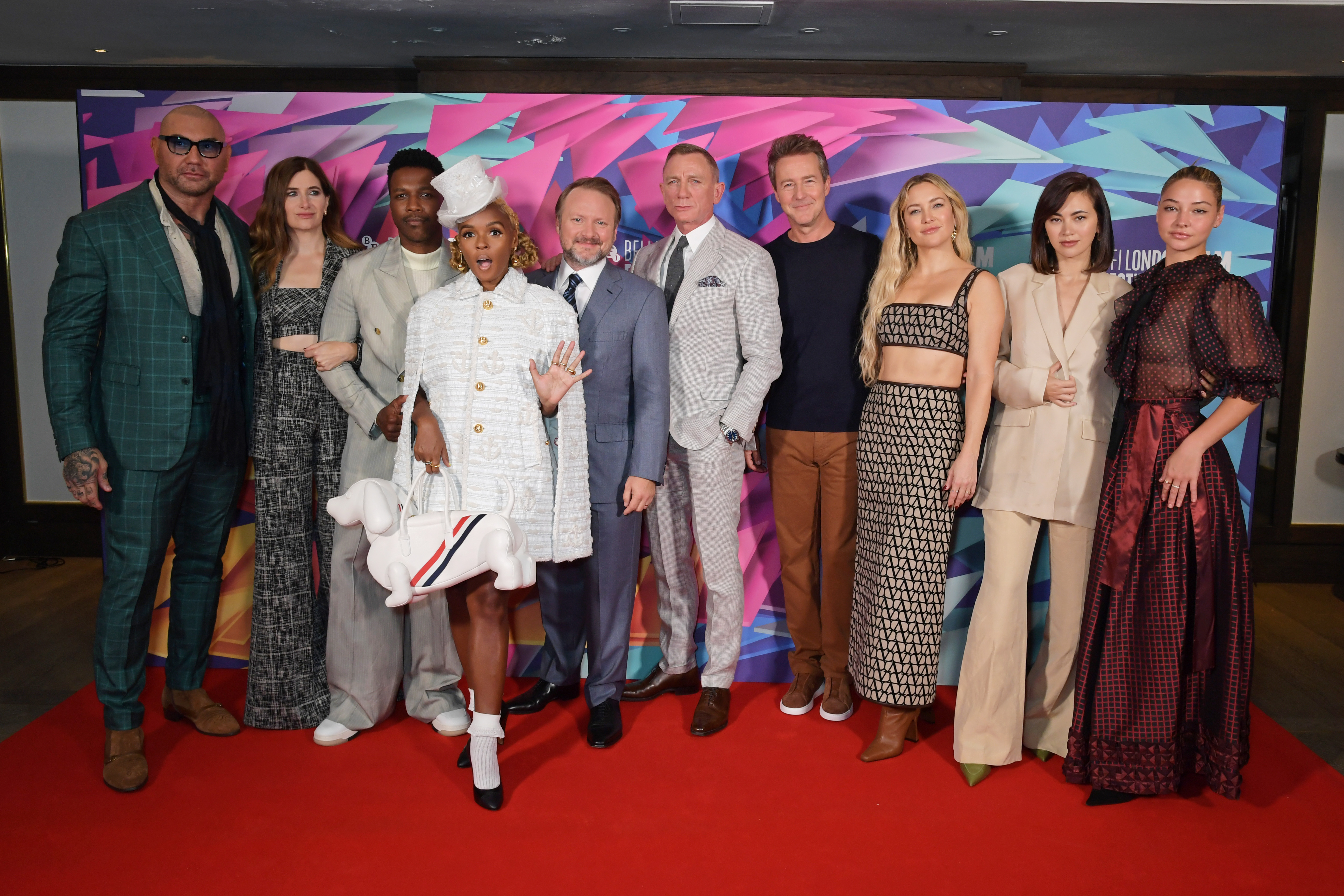 Daniel Craig And 'Glass Onion' Cast Talk Angela Lansbury & Moving Over To Netflix