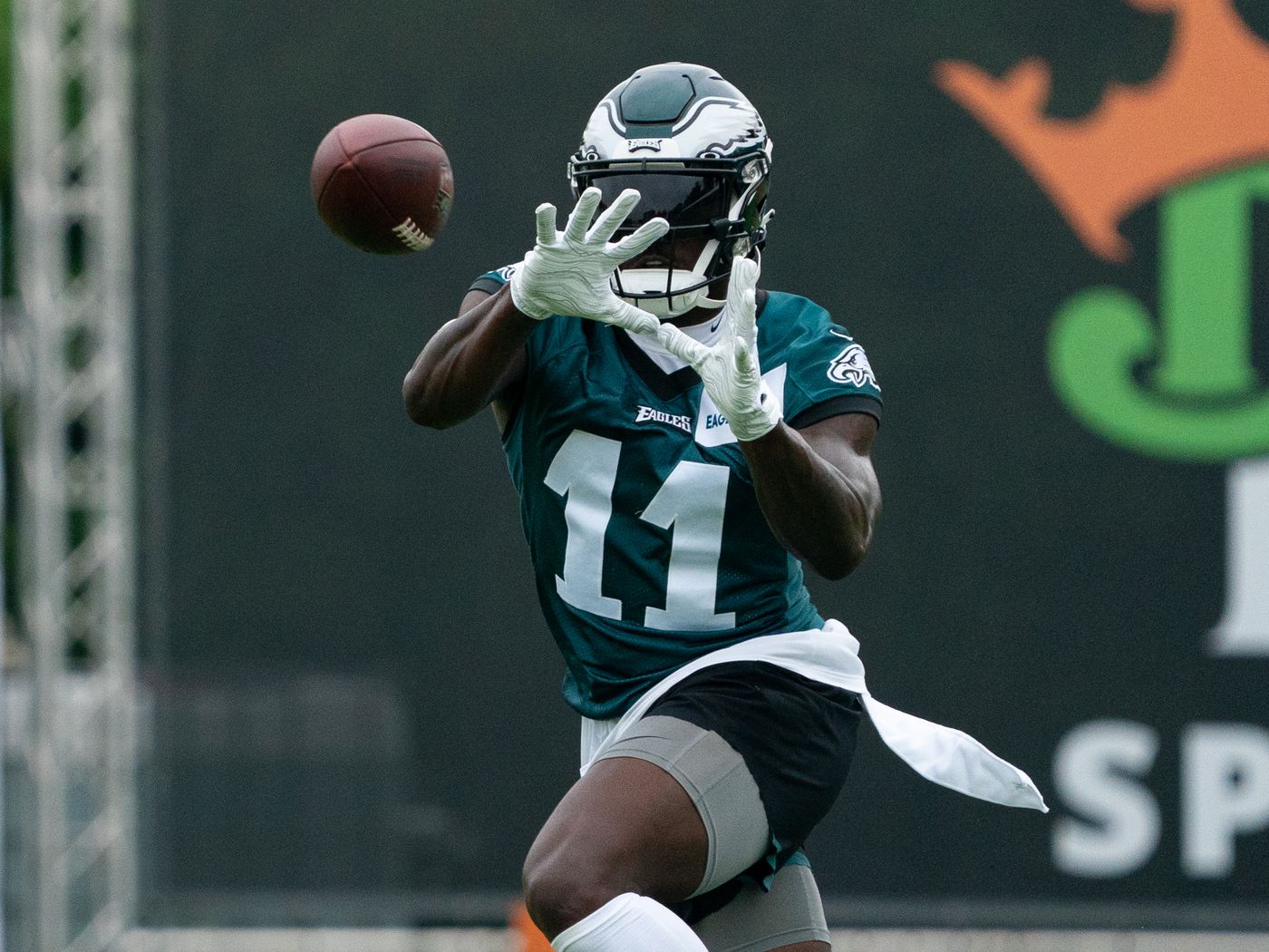 Eagles Training Camp Practice Notes: Jalen Hurts really likes throwing to A.J. Brown Green Nation