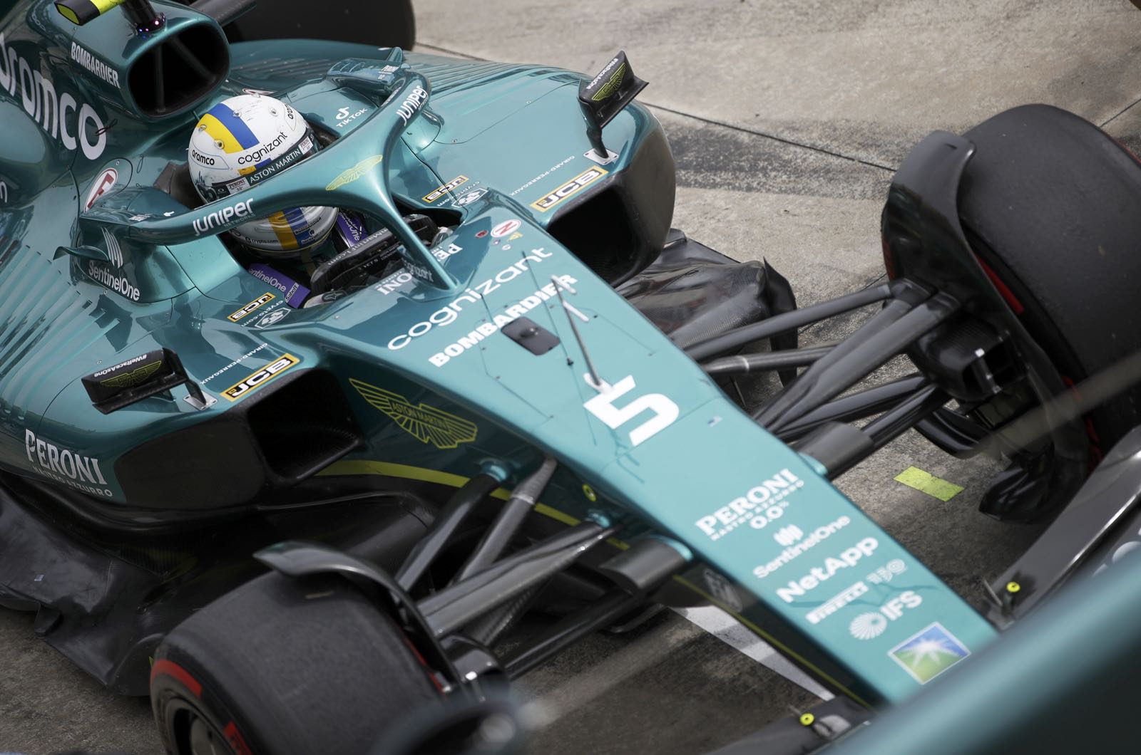 Aston Martin wants to retain Vettel