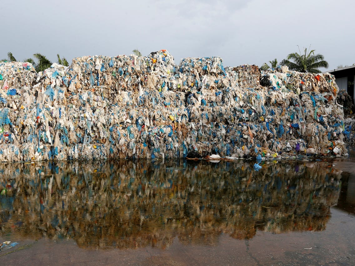 Malaysian Town Covered in 000 Tons of Plastic Waste: Photo