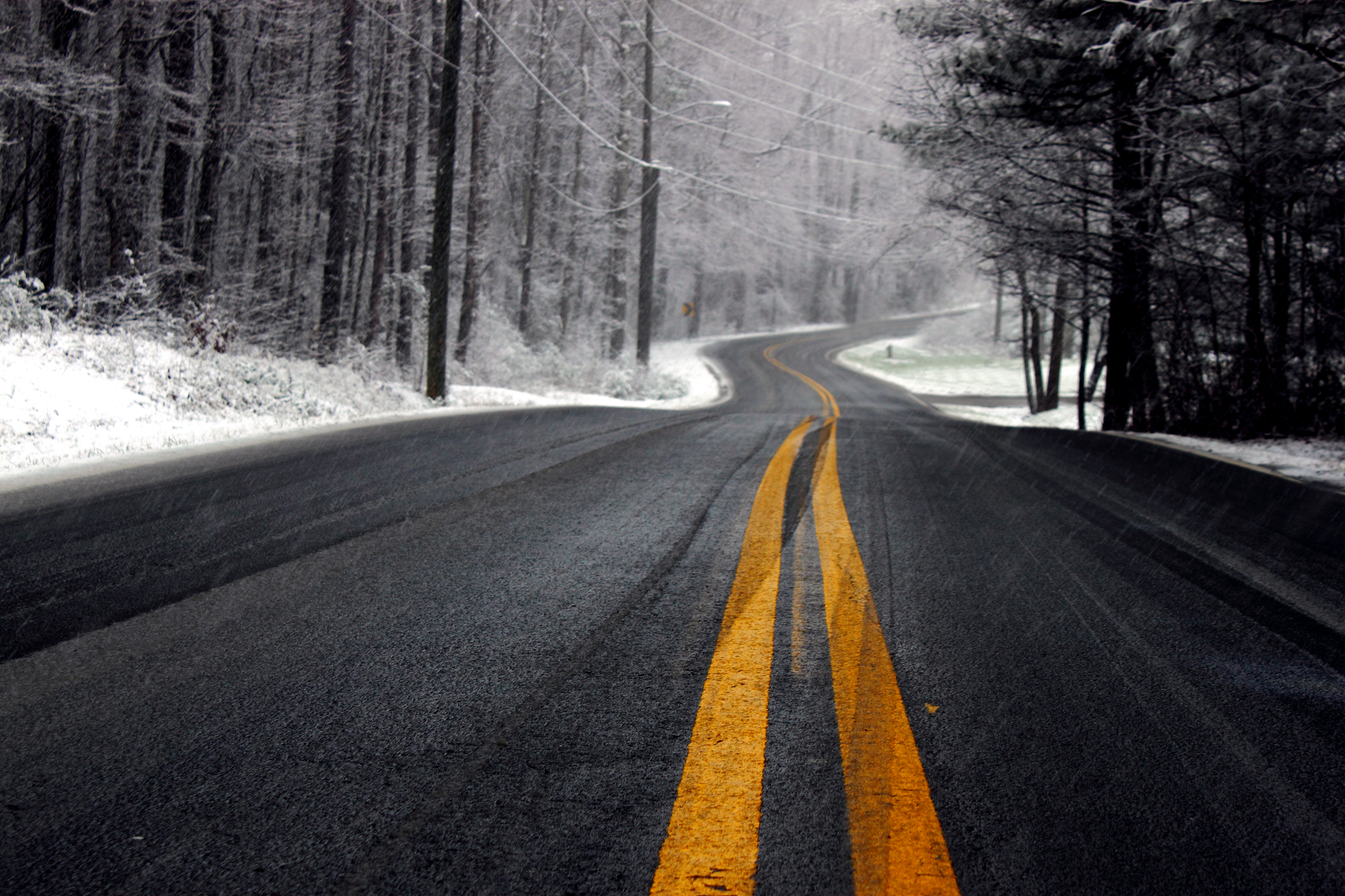 Winter road in cloudy weather Desktop wallpaper 1920x1080