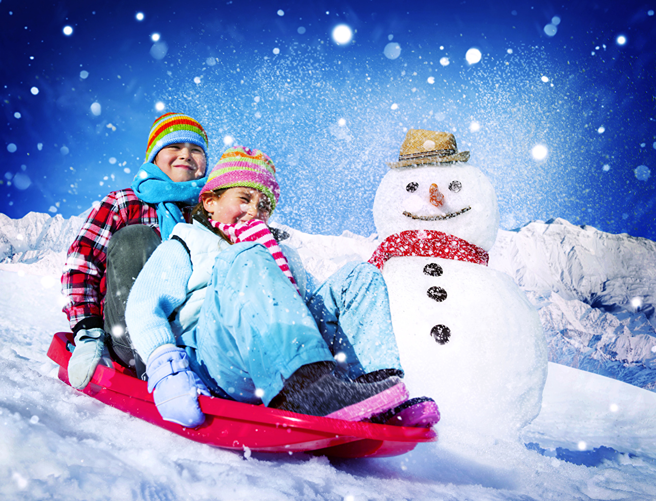 Wallpaper Little girls Boys child Winter Winter hat Snow Snowmen