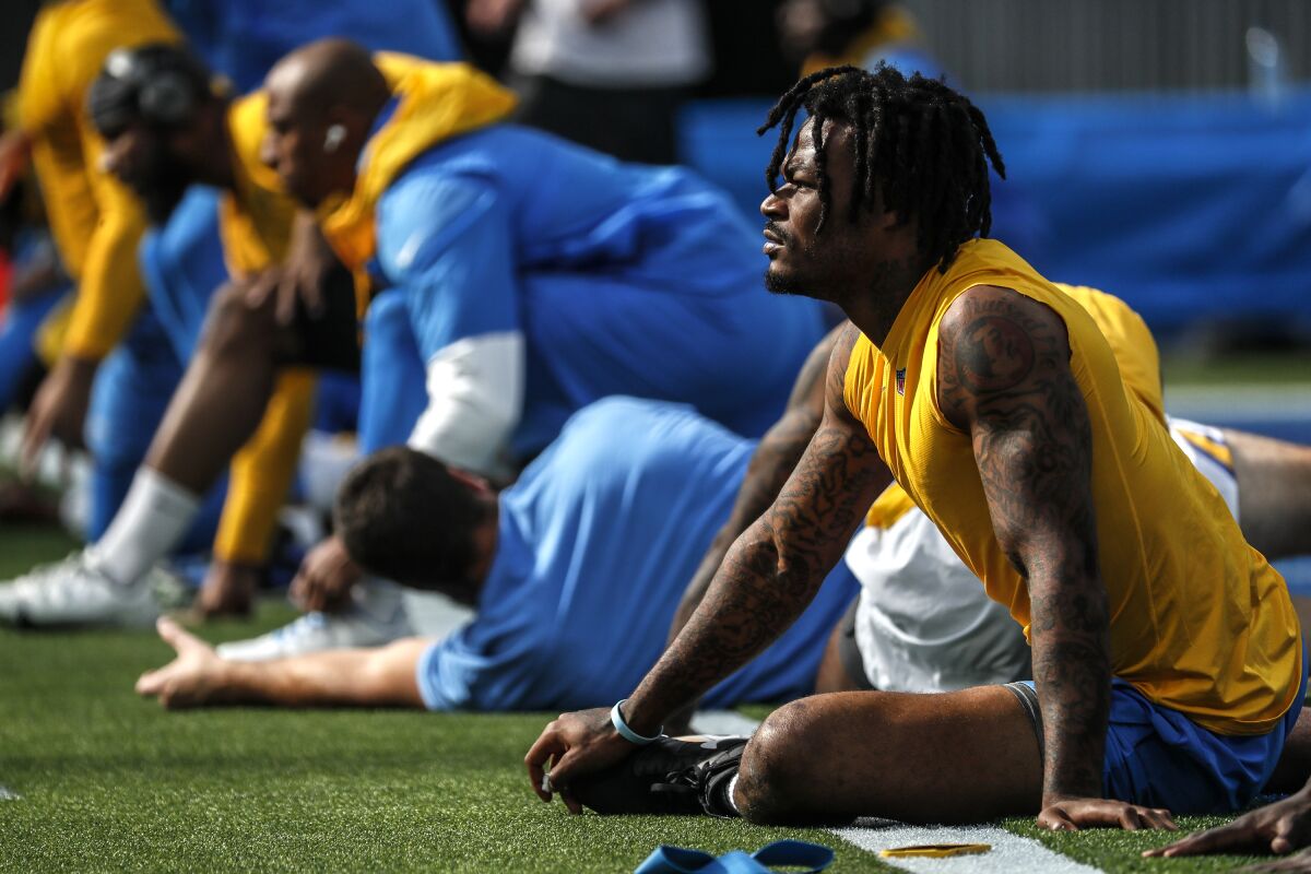Chargers' Derwin James Jr. a clone of his father's athleticism Angeles Times