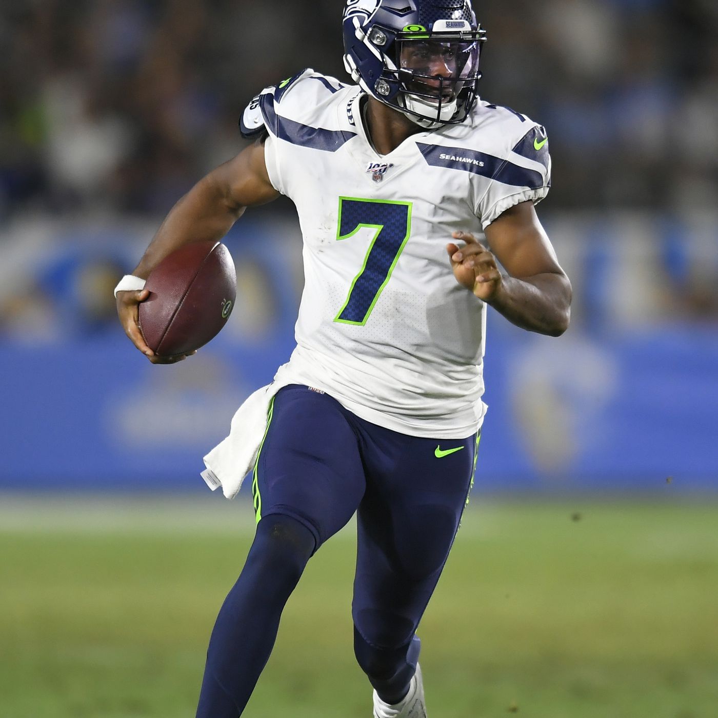 Seahawks surprisingly cut QB Geno Smith, leaving Seattle without a backup for Russell Wilson