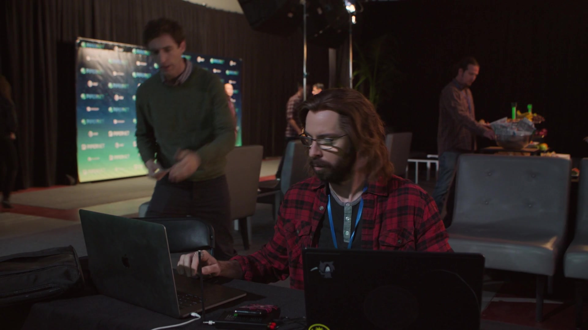 Apple MacBook Laptop Used By Martin Starr As Bertram Gilfoyle In Silicon Valley Season 6 Episode 7 Exit Event (2019)