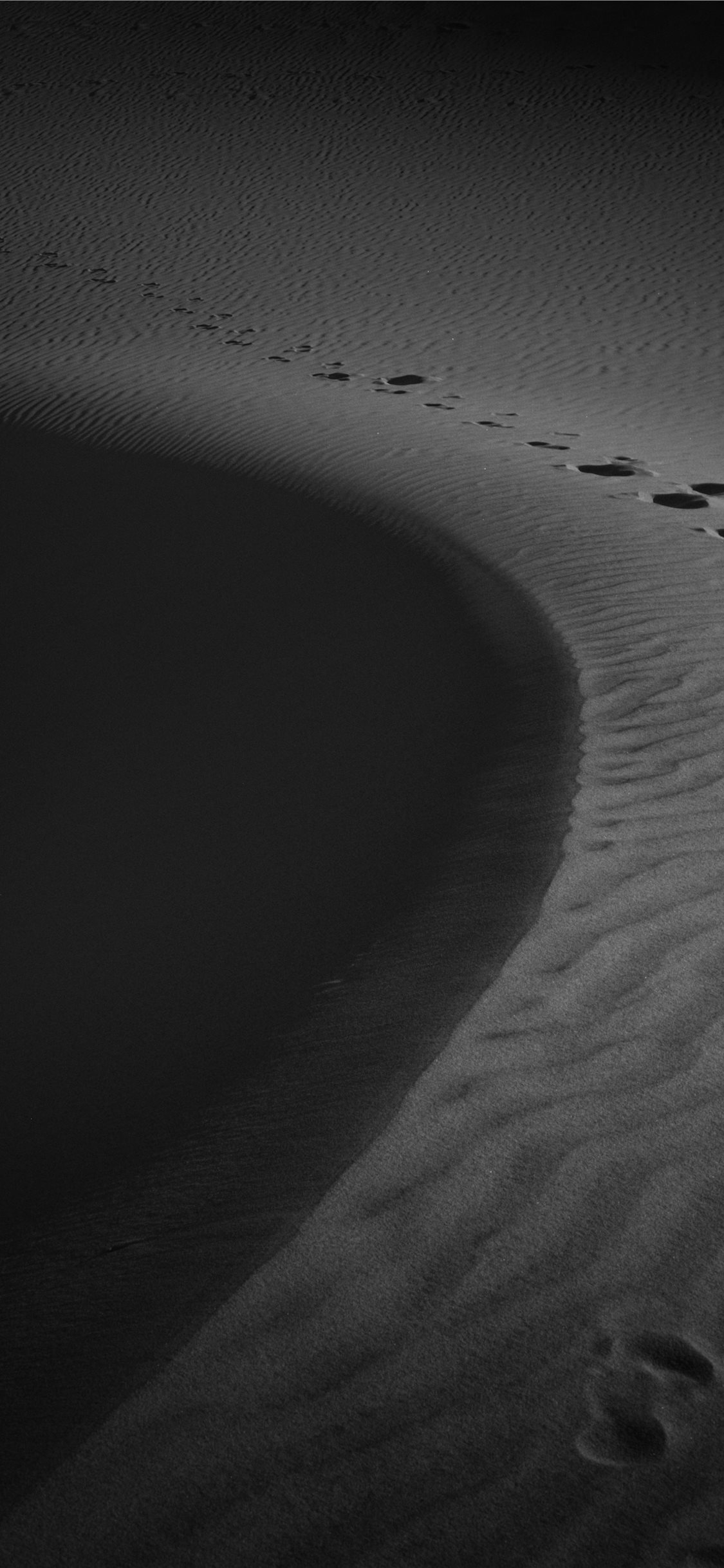 footprints on sand iPhone 11 Wallpaper Free Download