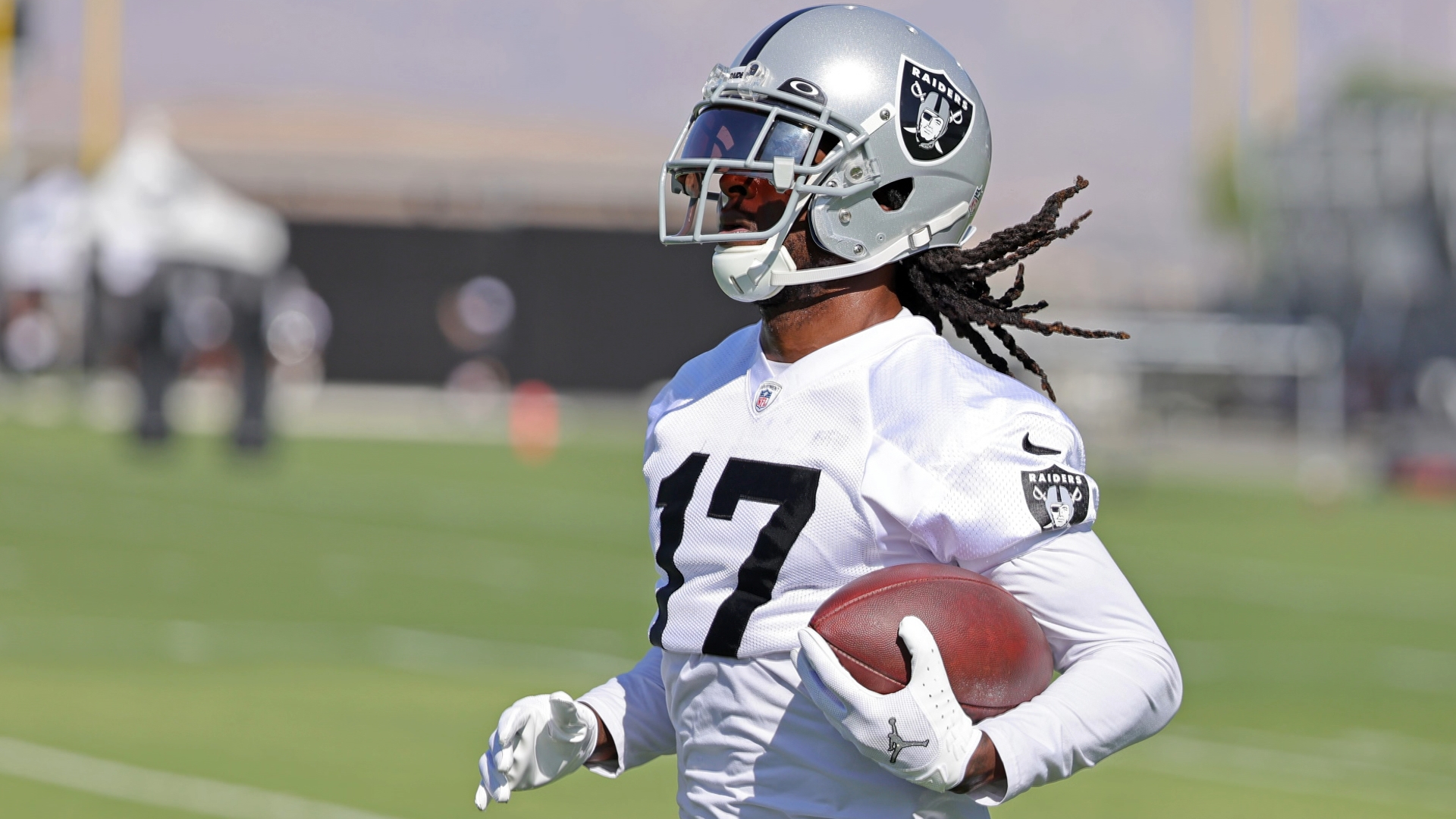 Download Las Vegas Raiders Davante Adams Wallpaper