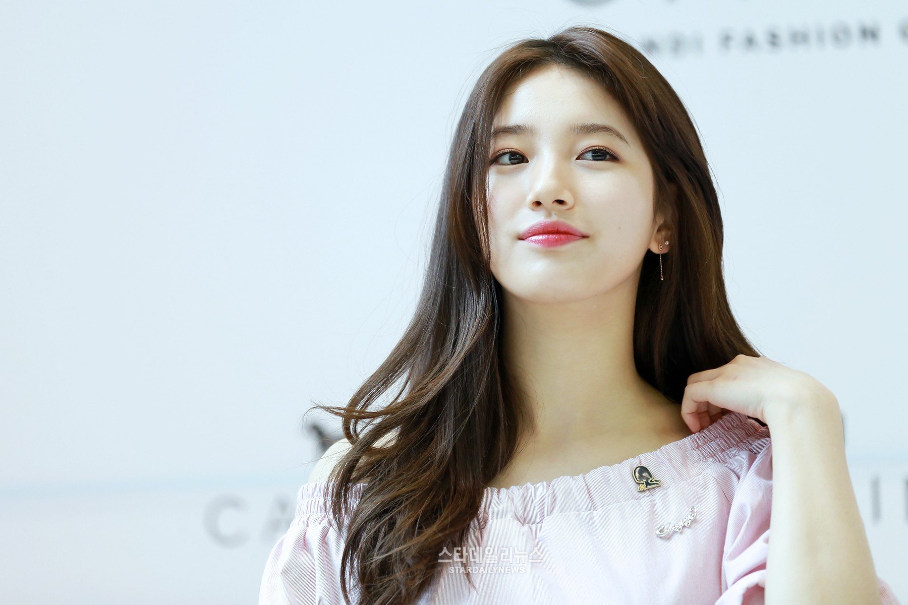 If Bae Suzy's smile can't cheer your day then something is wrong with you!