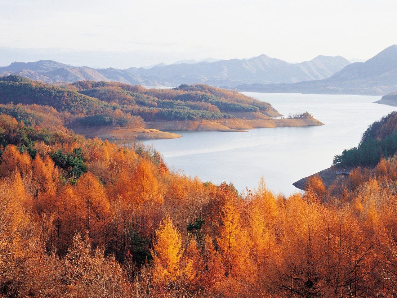 Chungju Lake, North Chungcheong Province (by gkirni). Landscape wallpaper, Lake landscape, Landscape