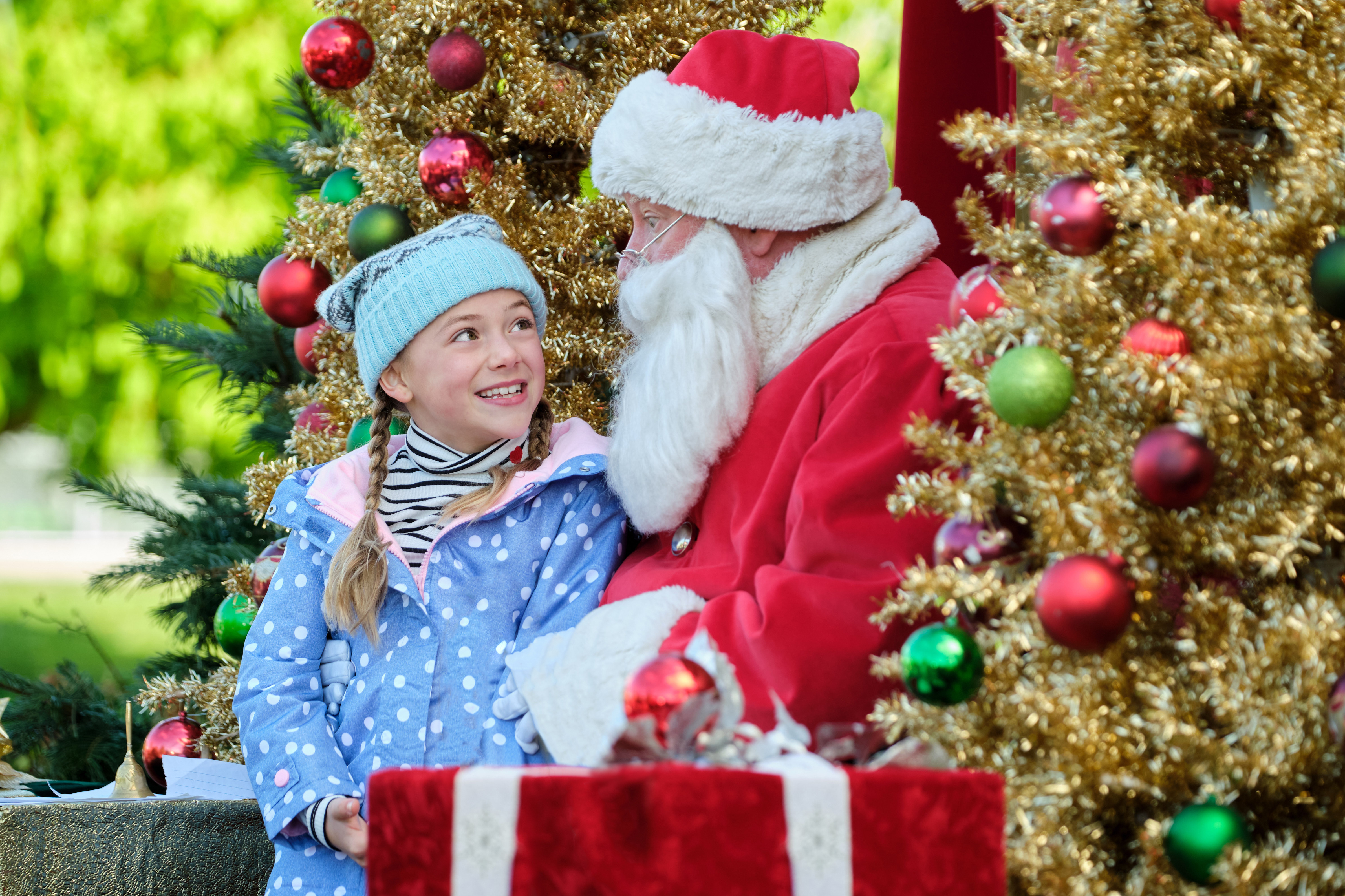 Hallmark Movies & Mysteries 'Miracles Of Christmas' Review: Christmas Bedtime Stories