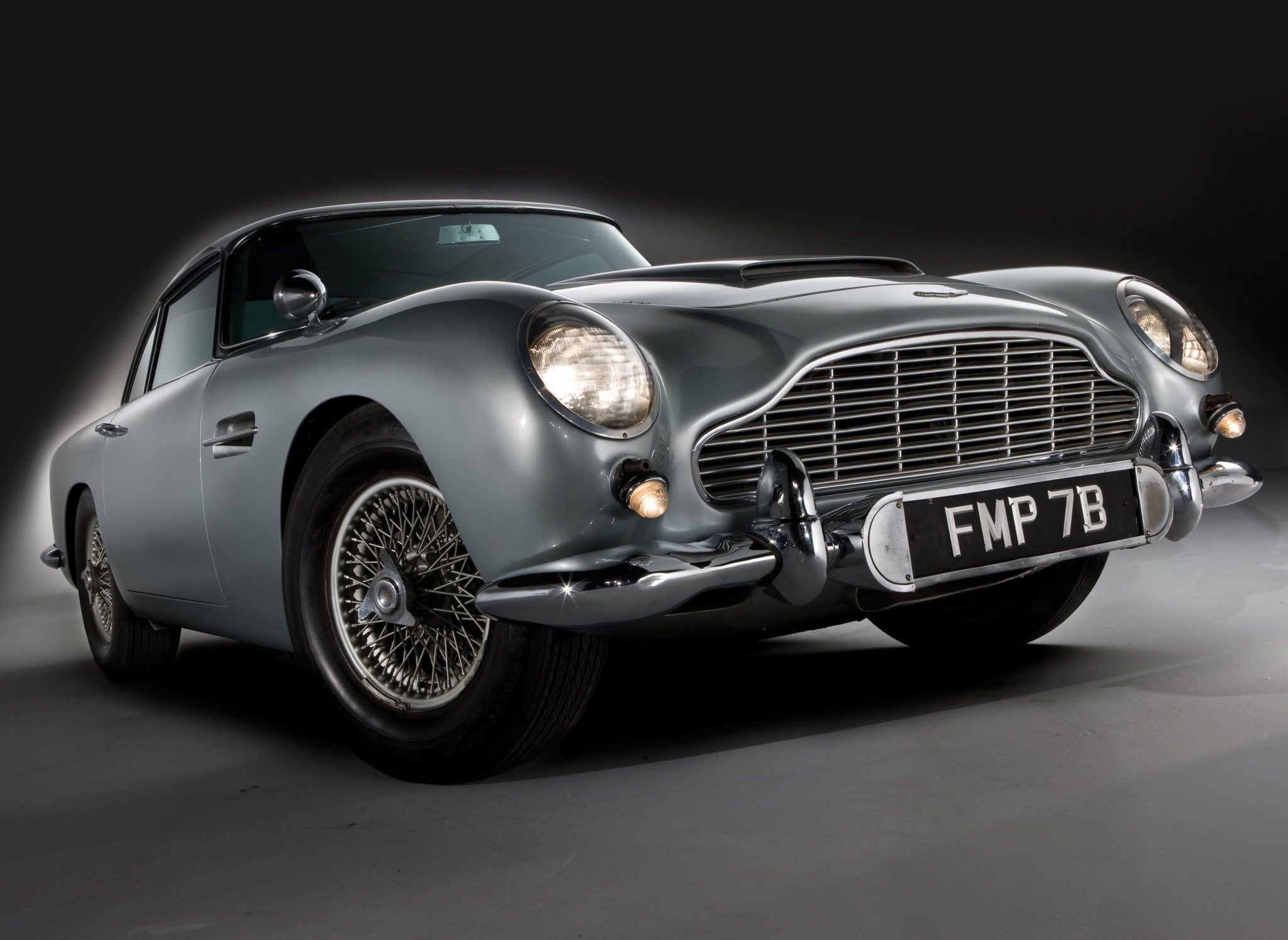 Aston Martin DB5 James Bond Edition Wallpaper