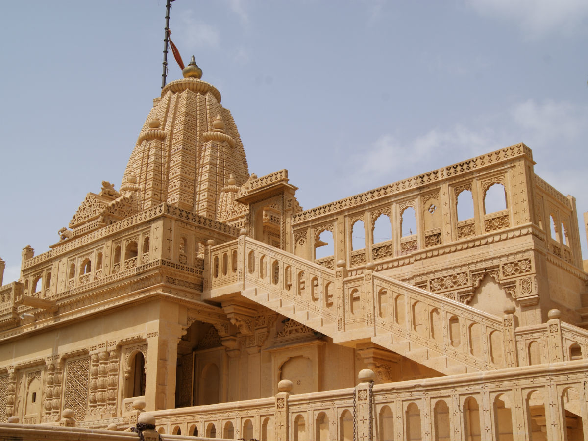 About the Jain Temple of Lodhruva near Jaisalmer Travel
