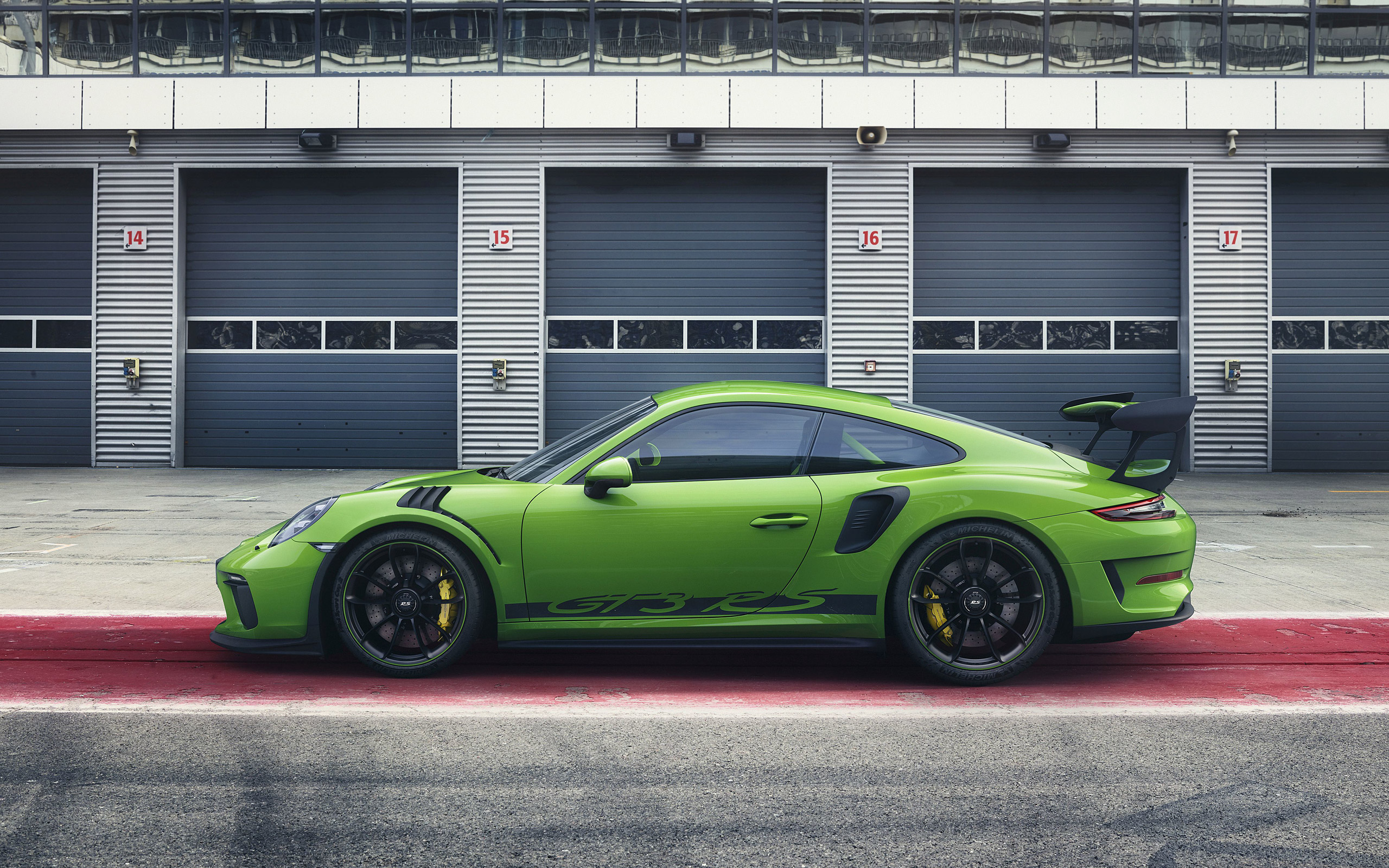 Porsche 911 GT3 RS Wallpaper