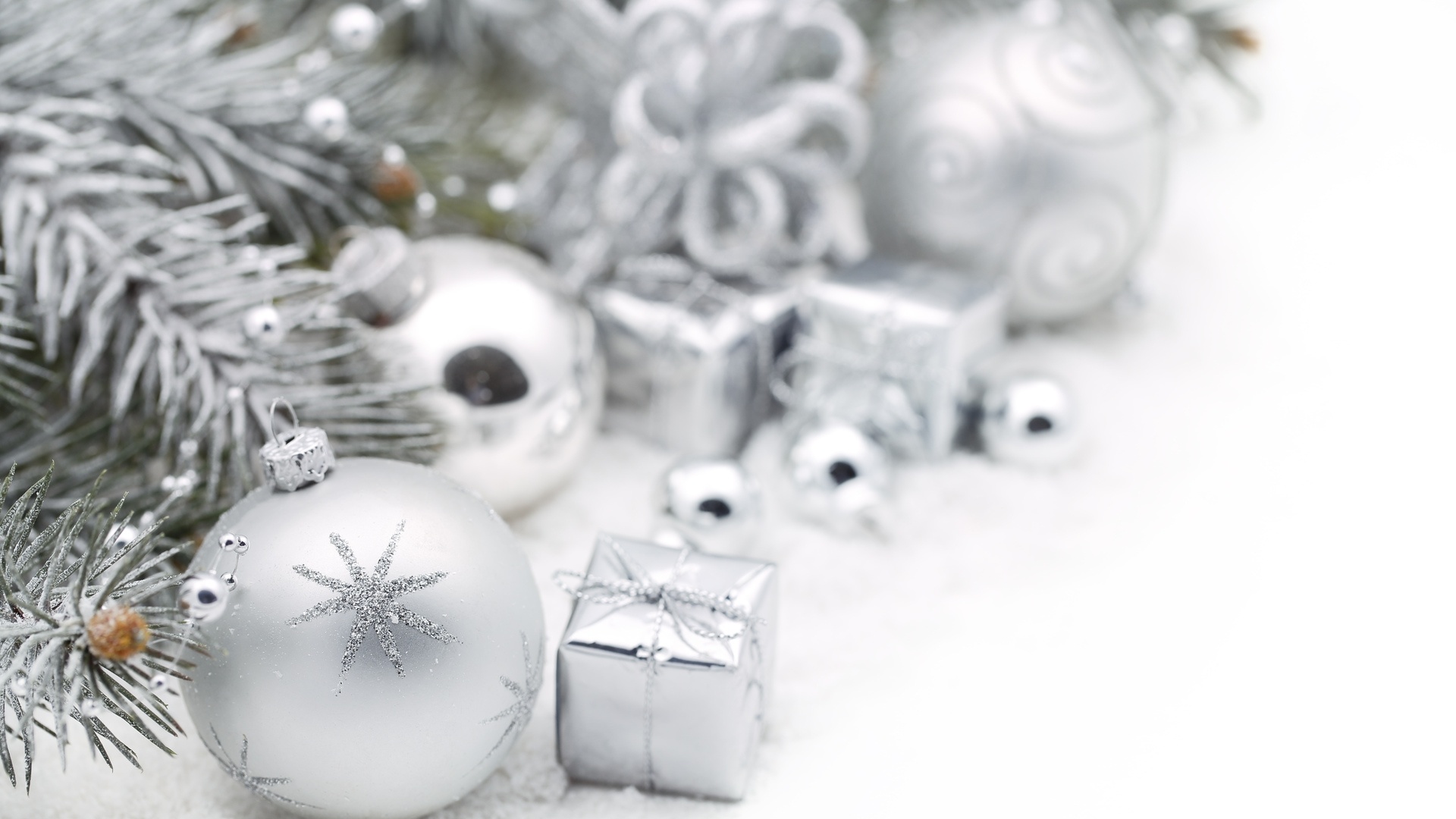 Christmas White Wallpaper