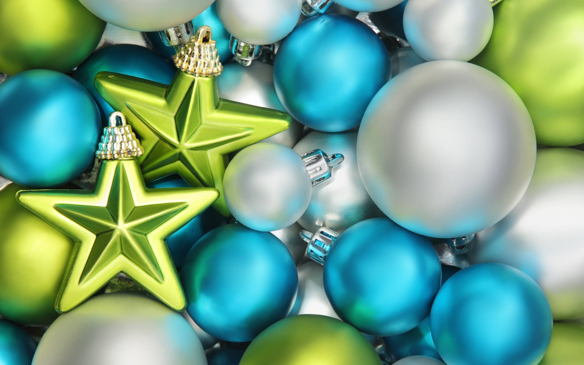 Download Metallic Colorful Christmas Balls Wallpaper