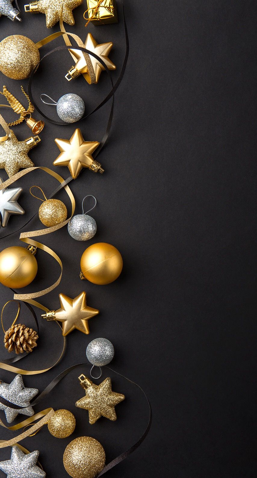 Gold and Silver Ornaments Christmas Wallpaper Background iPhone / Mobile Phone. Рождественские баннеры, Рождественские поздравления, Новогодние записки