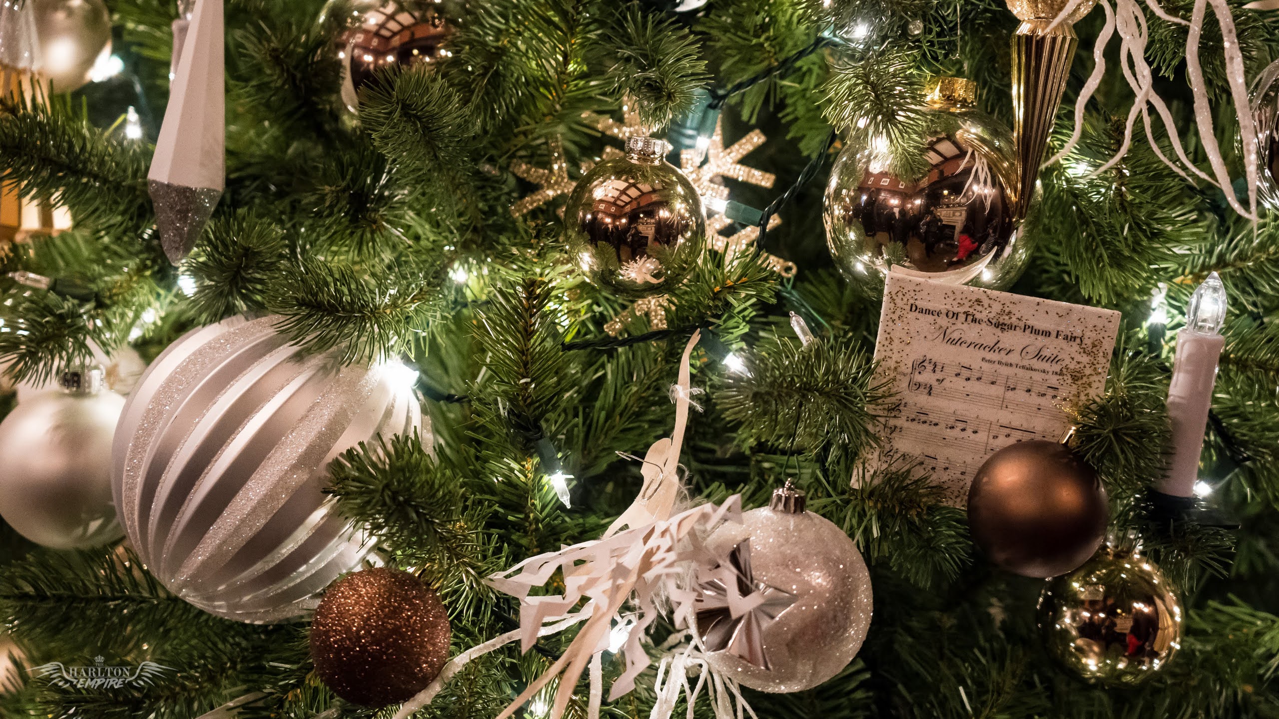 Free Christmas Themed Desktop Wallpaper