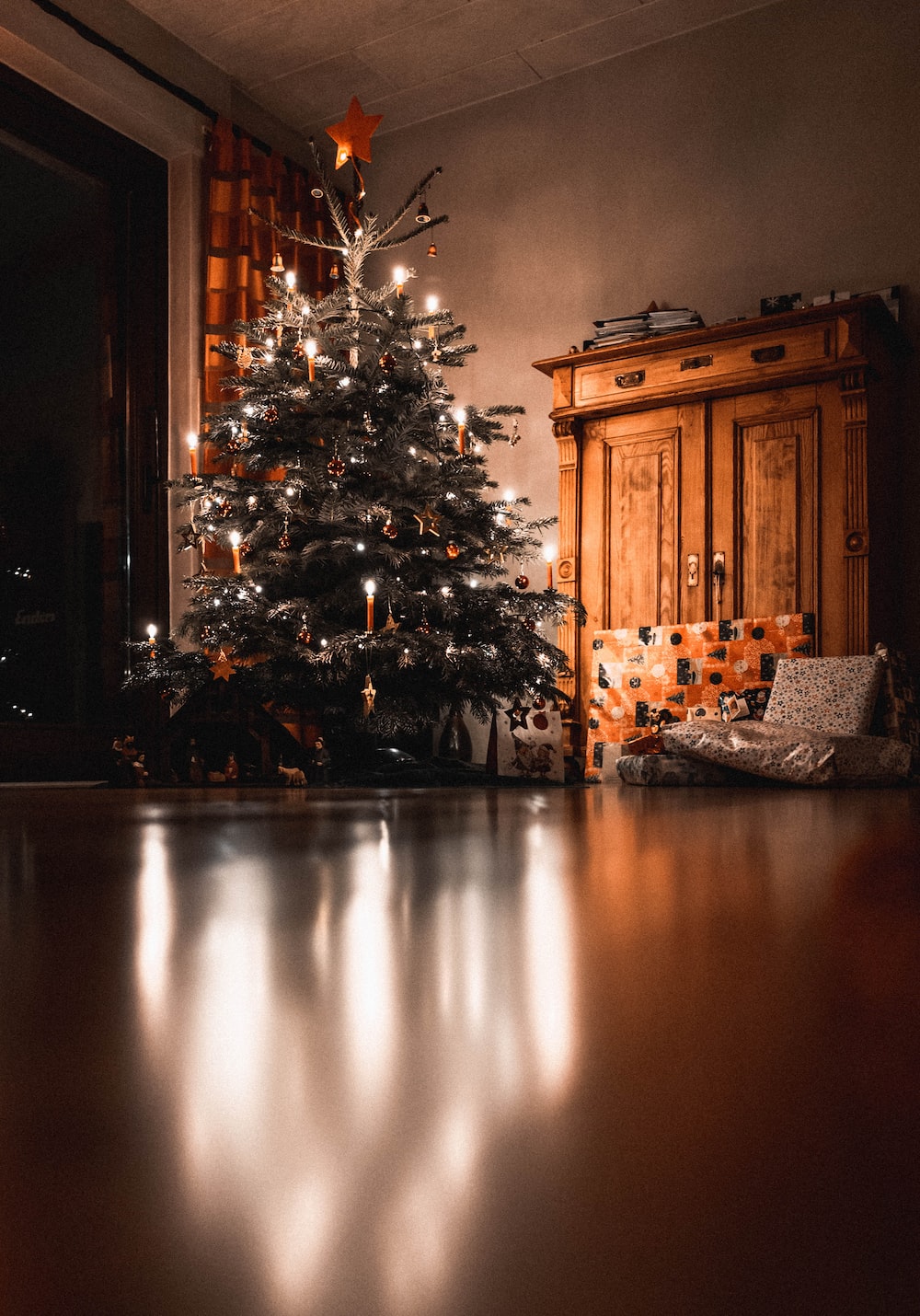 Christmas Tree Picture [HQ]. Download Free Image