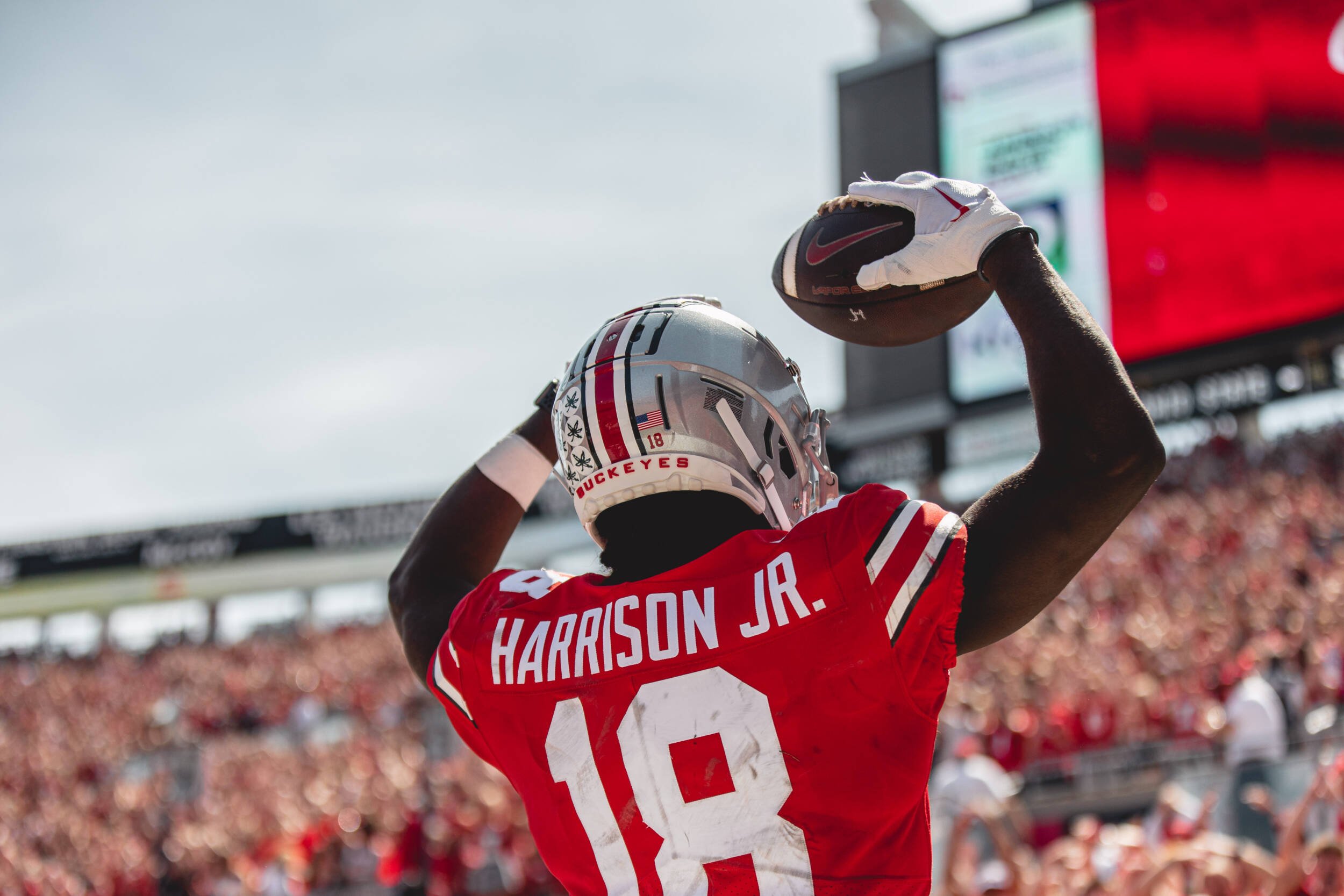 Marvin Harrison Jr. is playing with an Apple Watch and Louis