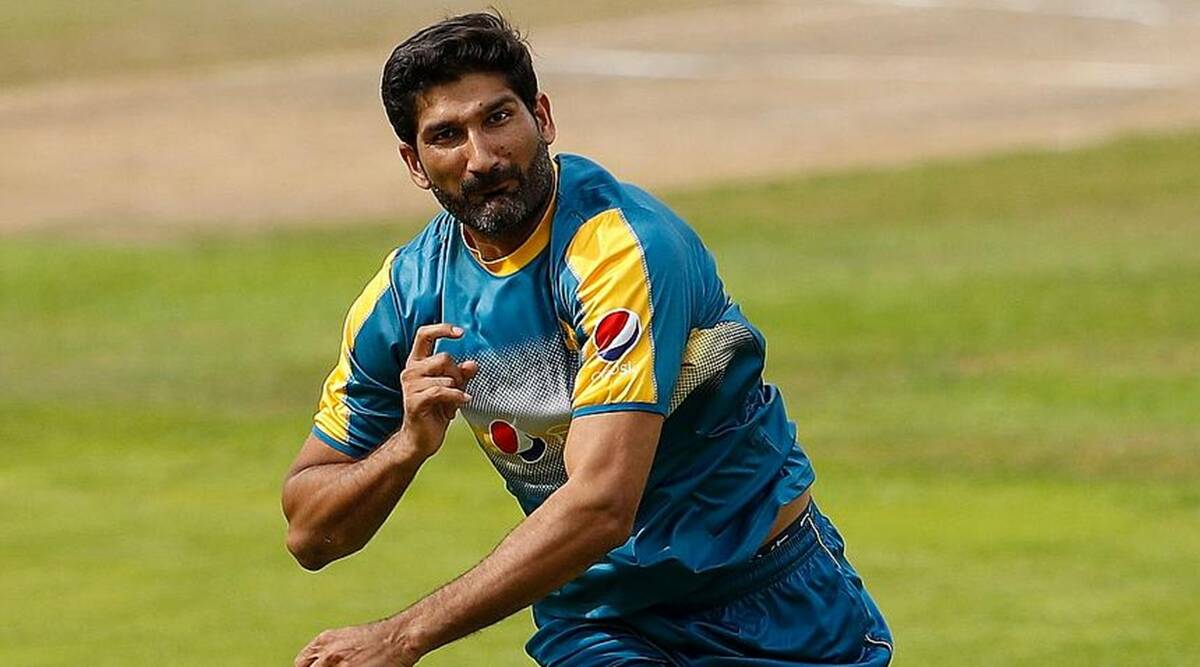 Bowlers Who Bowled Both Fast And Spin In The Same Match
