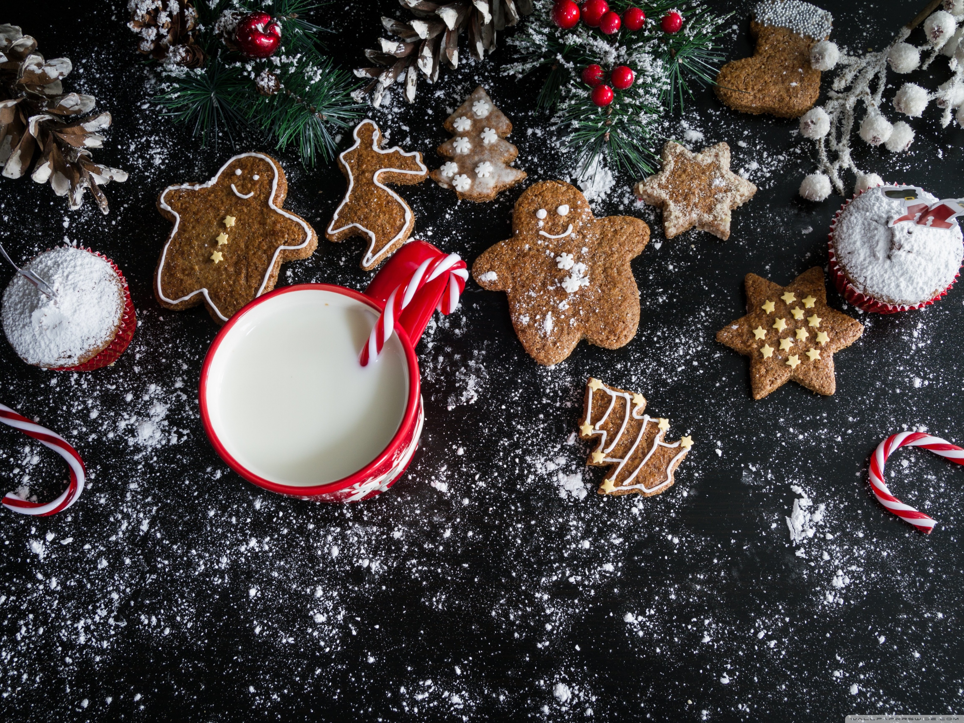 Christmas Gingerbread Cookies and Milk Ultra HD Desktop Background Wallpaper for 4K UHD TV, Widescreen & UltraWide Desktop & Laptop, Multi Display, Dual Monitor, Tablet