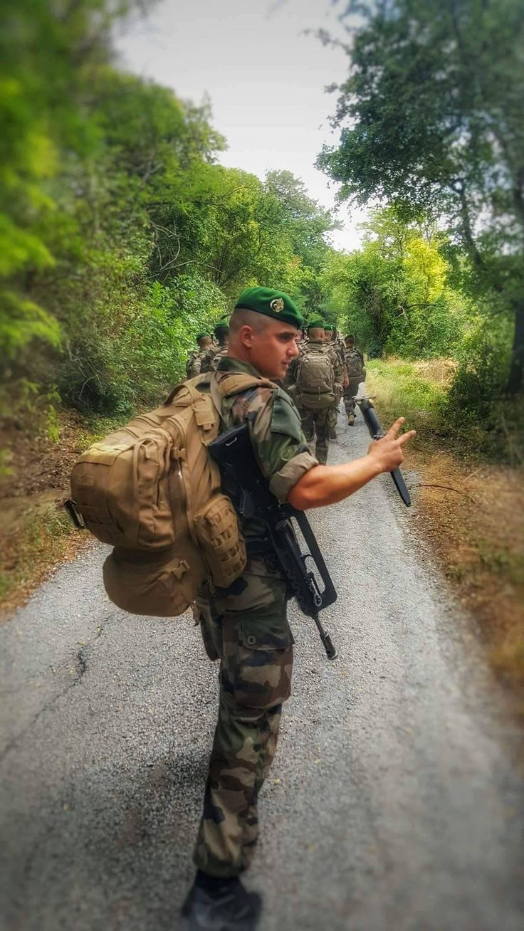 Épinglé par Marita Ehrens sur Legion. Armée française, La légion étrangère, Armée de terre