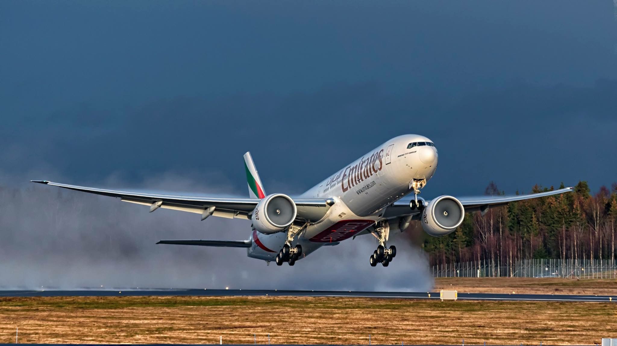 Emirates airlines. Boeing 777, Emirates airline, Boeing
