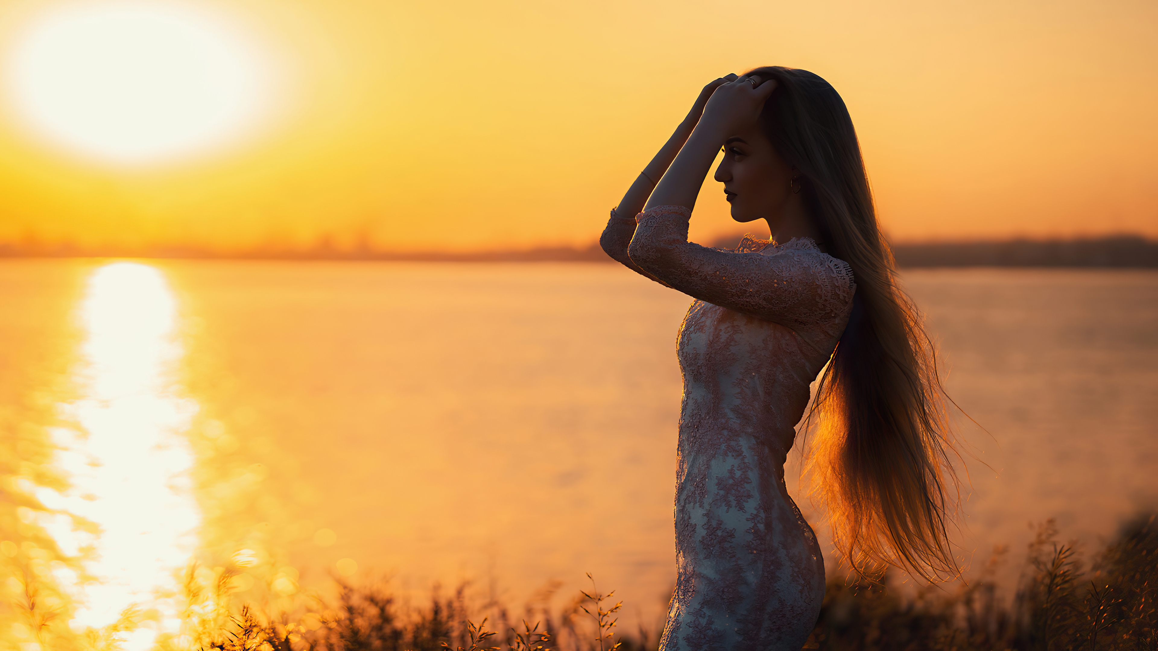 Beautiful girl Wallpaper