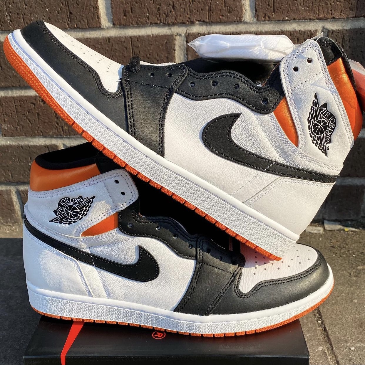 Air Jordan 1 Electro Orange 555088 180 Release Date Info