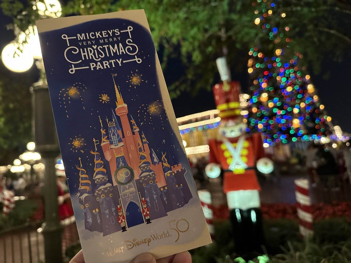 Photos: 2022 Mickey's Very Merry Christmas Party Event Guide and Gifts