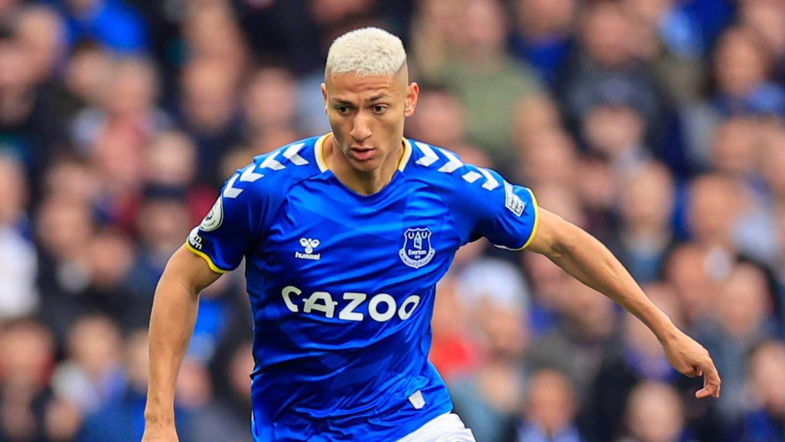 Tottenham set to sign Richarlison from Everton for £50m initial deal