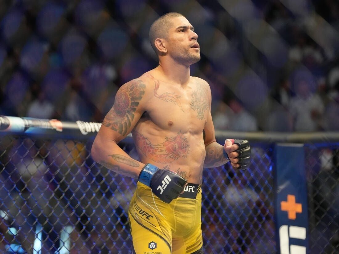 Alex Pereira TKOs Israel Adesanya at UFC claims belt
